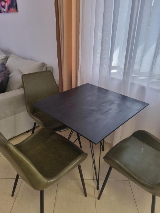 Glamorous Apartment In Tiranë Luaran gambar
